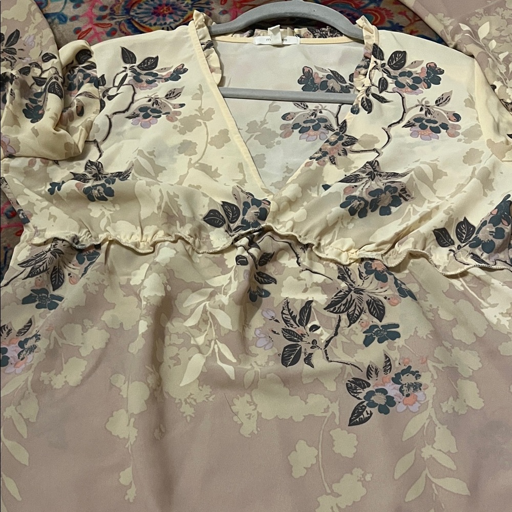 MAURICES Cream Floral V-Neck Blouse - Picture 8 of 9